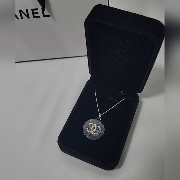 Chanel Silver Necklace Black - Picture 4 of 8